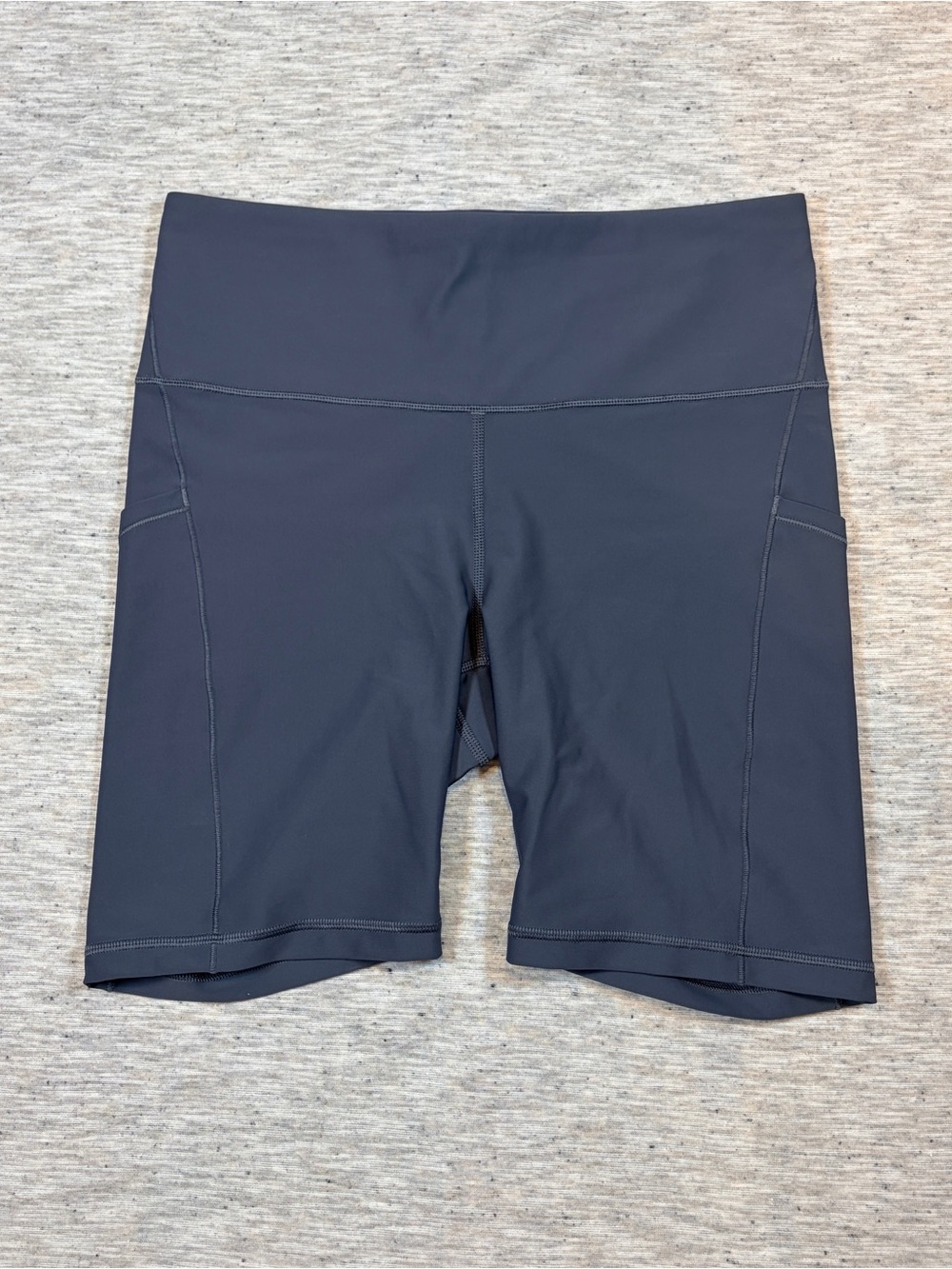 Athleta Interval Stash 7” Shorts Slate Blue Size Medium